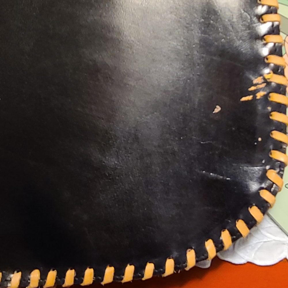 Embossed bag - Picture 3 of 4
